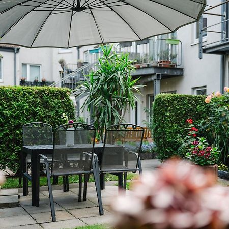 Hotel Mirage Дуйсбург Екстериор снимка